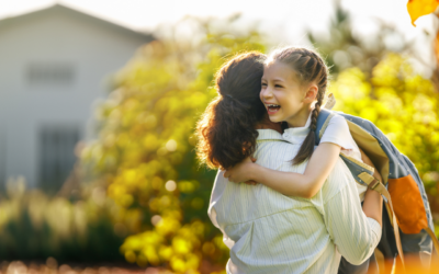 Tres Formas de Fortalecer Relaciones Genuinas con Sus Hijos Durante el Regreso a Clases