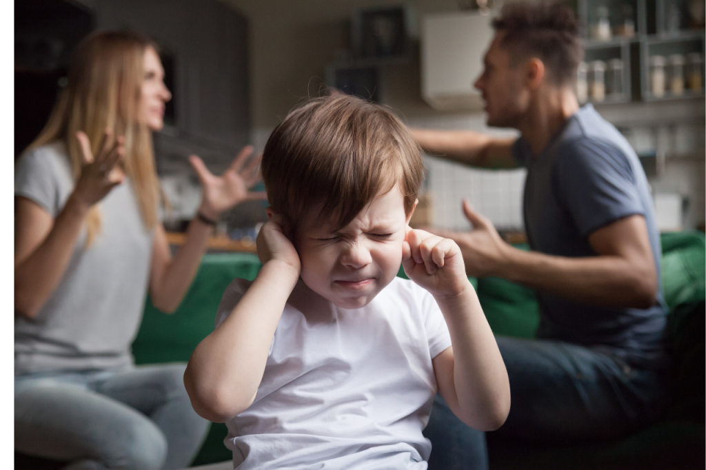 Es posible que usted necesite ayuda para su relación si creció en un entorno en el que la relación de sus padres estaba plagada de conflictos, desconfianza o distancia emocional.